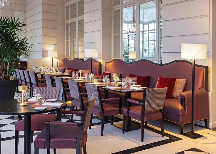 Hôtel accueillant les animaux: Waldorf Astoria Versailles - Trianon Palace